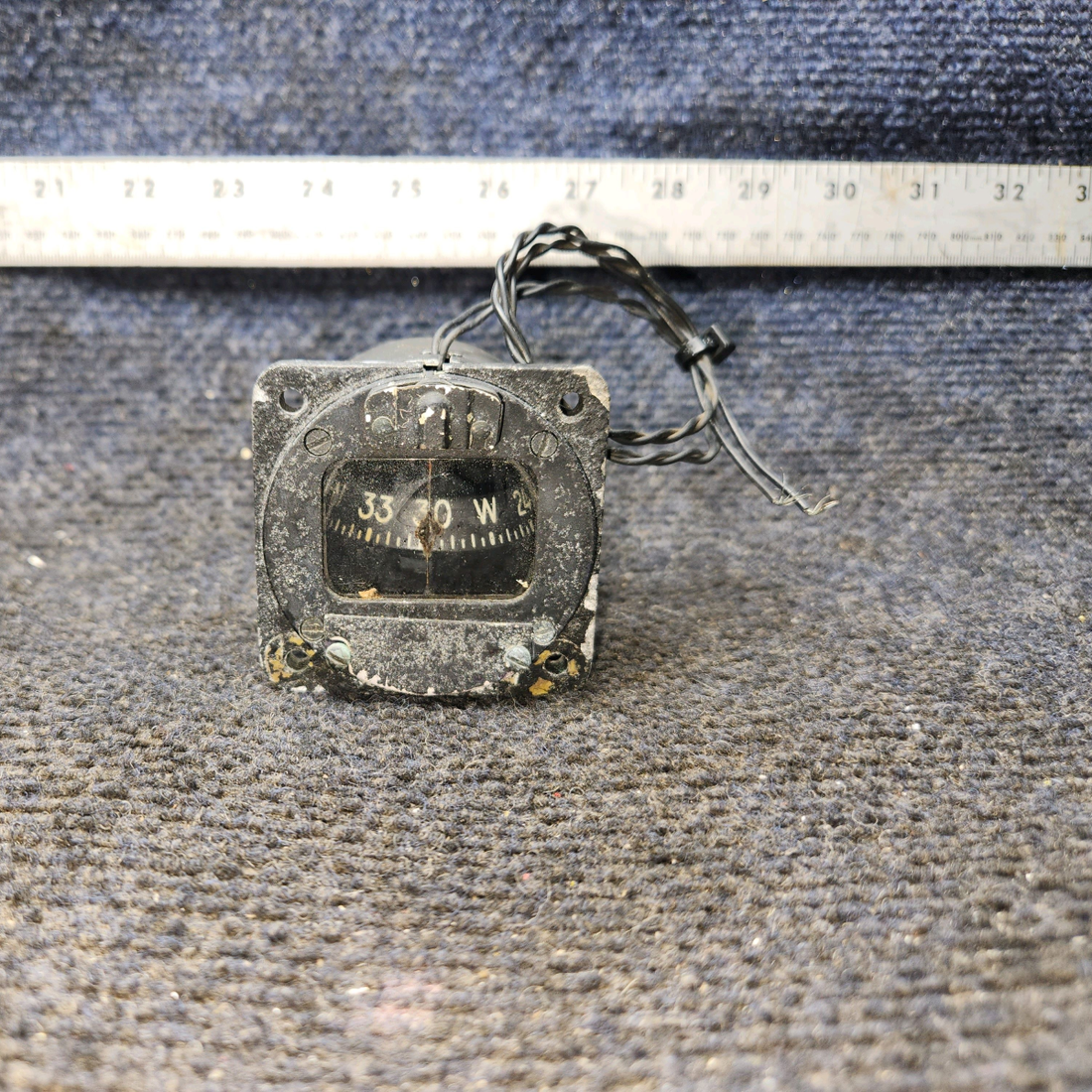 Used aircraft parts for sale, C-2300-DL4 Cessna 172F Dash Mounted Compass, Lighted - 12 V