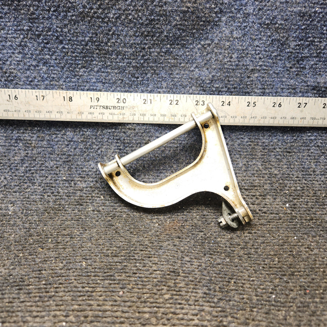 Used aircraft parts for sale, 35-815118 Beechcraft 35-33 Landing Gear Door Idler