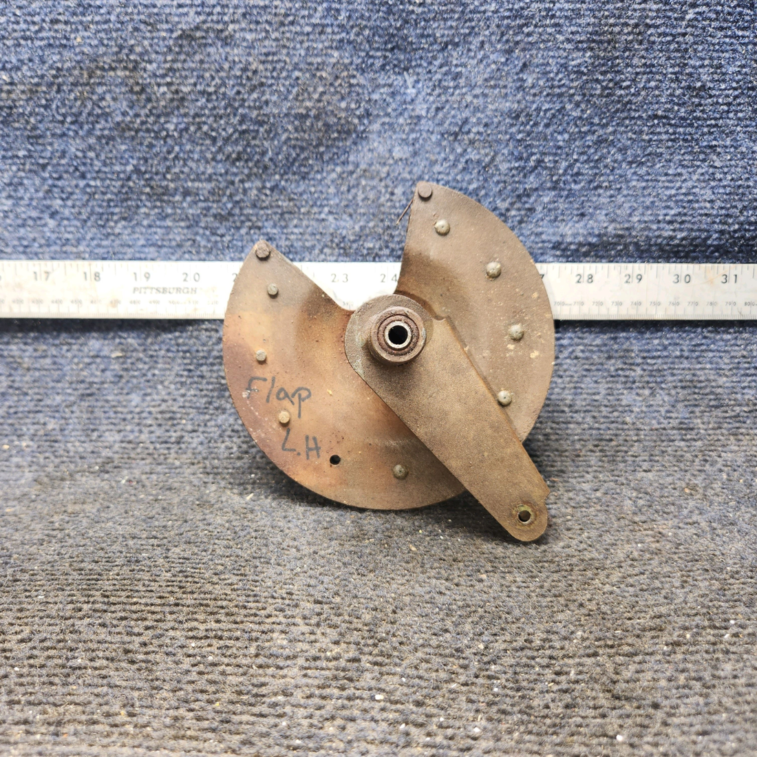 Used aircraft parts for sale, 0760612-7 Cessna 172F Flap Drive Pulley Assy - LH