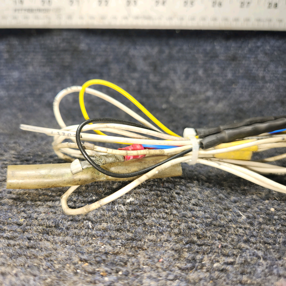 Used aircraft parts for sale, 11-17599 Aveo Positrobe BEECHCRAFT 95-55B White LED Tail Light