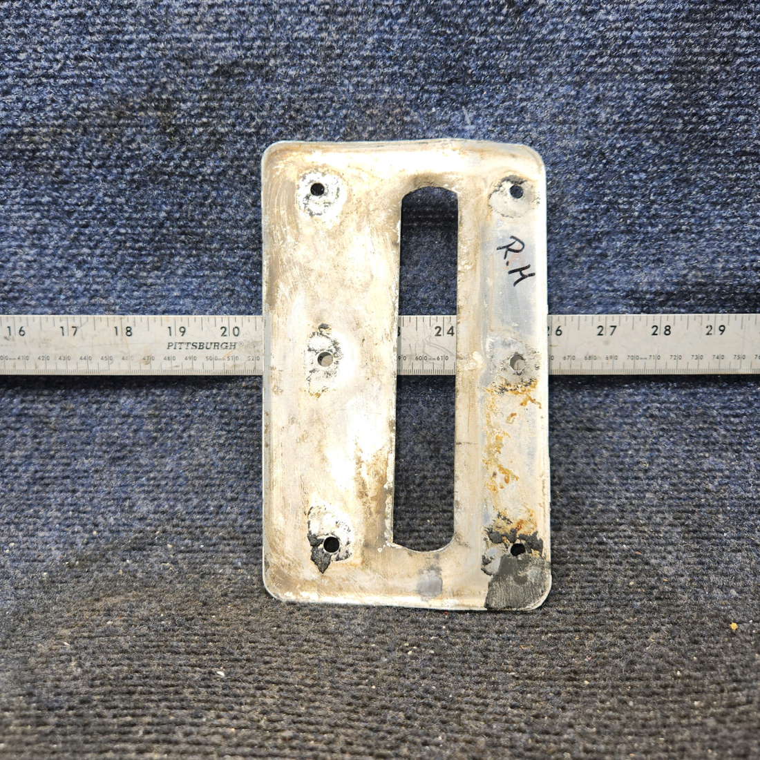 Used aircraft parts for sale, 0511071-2 Cessna 172 Landing Gear Plate