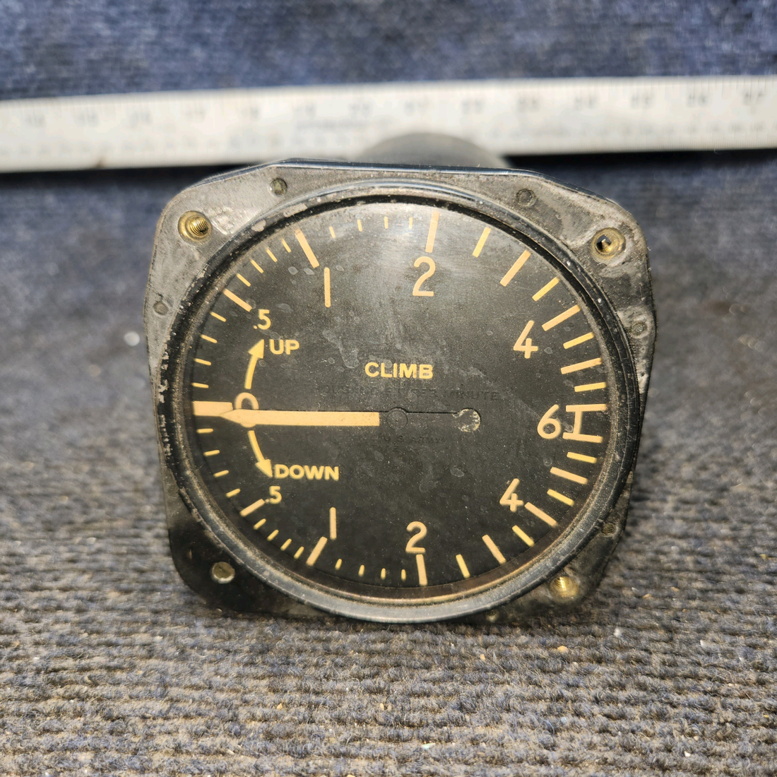 Used aircraft parts for sale, 639K-03 Kollsman cessna 150G Vertical Speed Indicator