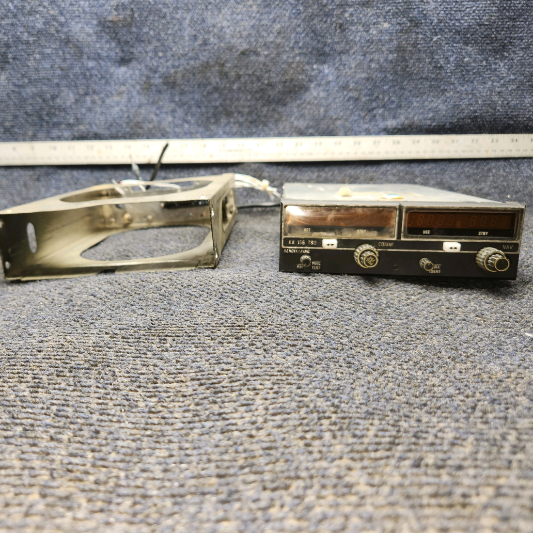 Used aircraft parts for sale, 069-1024-00 Bendix King KX 155 Beechcraft C23 SUNDOWNER NAV/COM with Glideslope – 14V, Rack & Connector