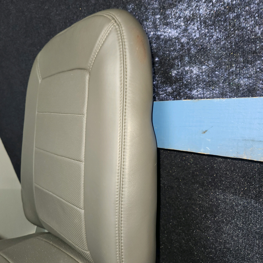 Used aircraft parts for sale, 68061-002, 63443-000, 68067-000 Piper PA-28-140 Front Seat Assembly