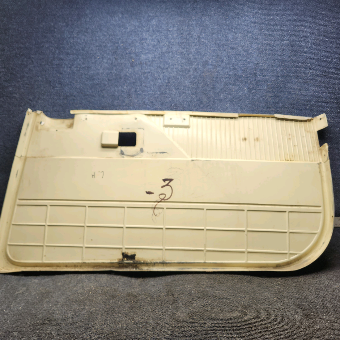 Used aircraft parts for sale, 0400128-3 cessna 150G Door Panel - LH