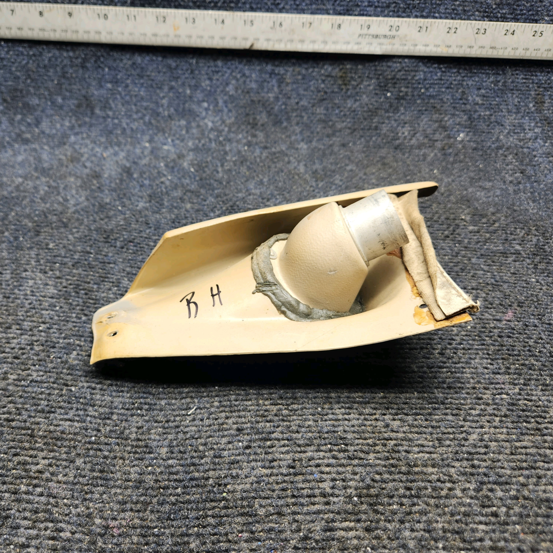 Used aircraft parts for sale, 169-534026-2 , B-2120-501 Beechcraft A23A Musketeer Custom III OUTLET RH ESCUTCHEON W/ WEMAC VENT