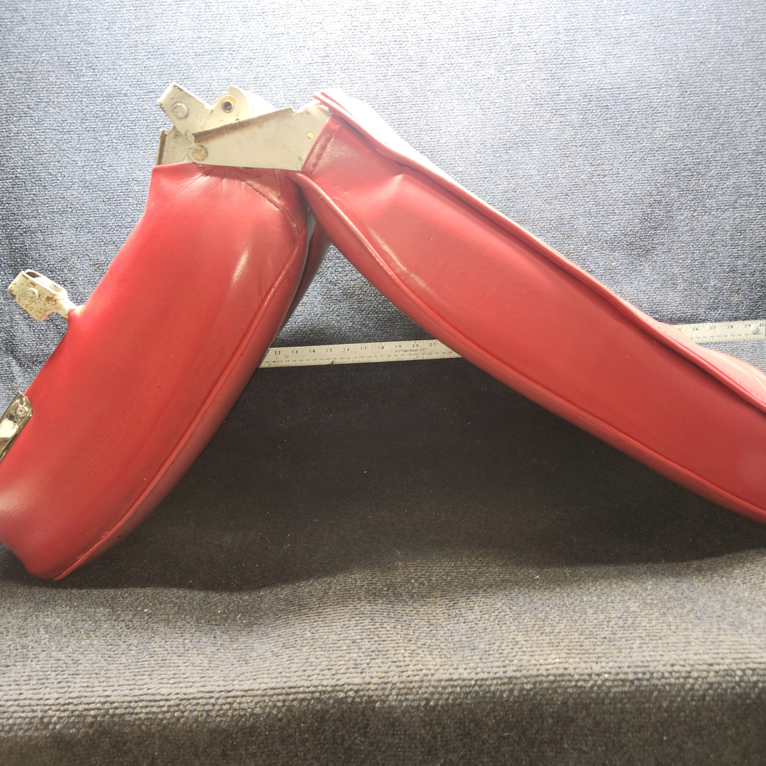 Used aircraft parts for sale, 0400118-65 cessna 150G L/H (Pilot) Seat