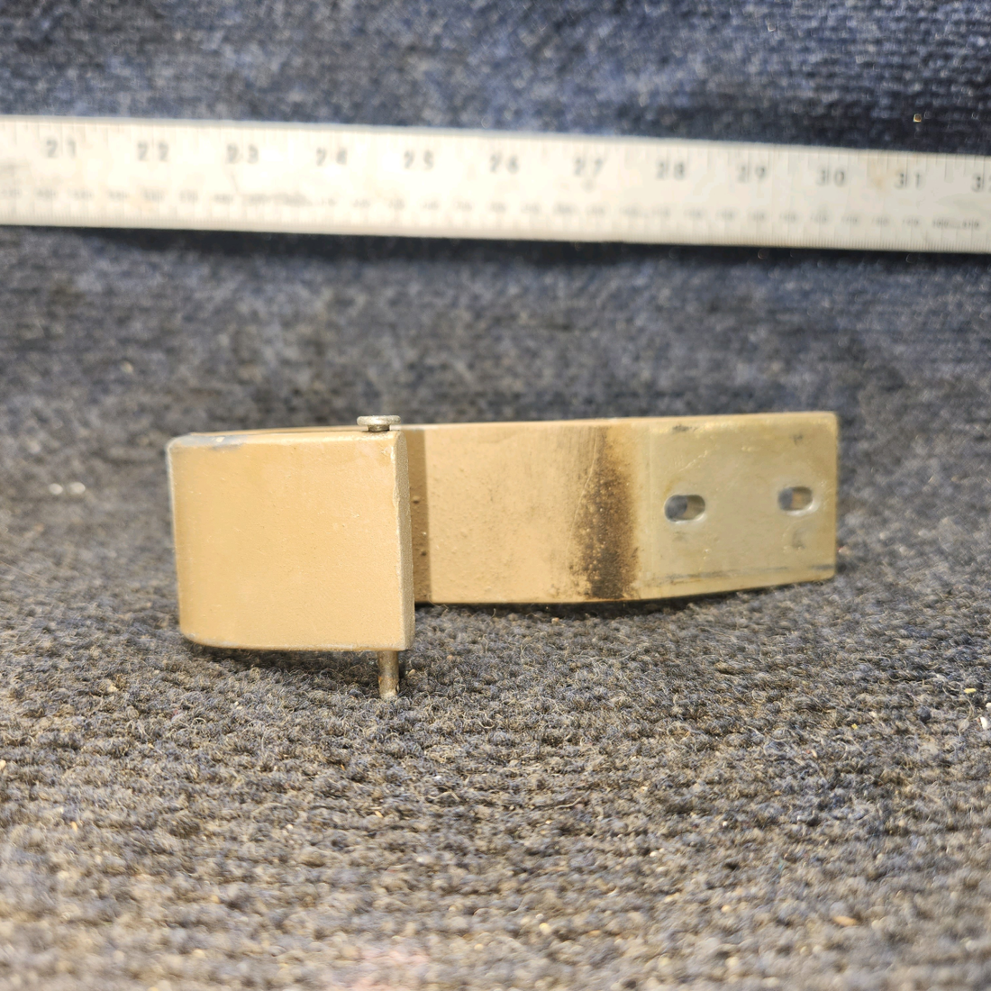 Used aircraft parts for sale, 0711102 Cessna 172E Baggage Door Hinge Assembly
