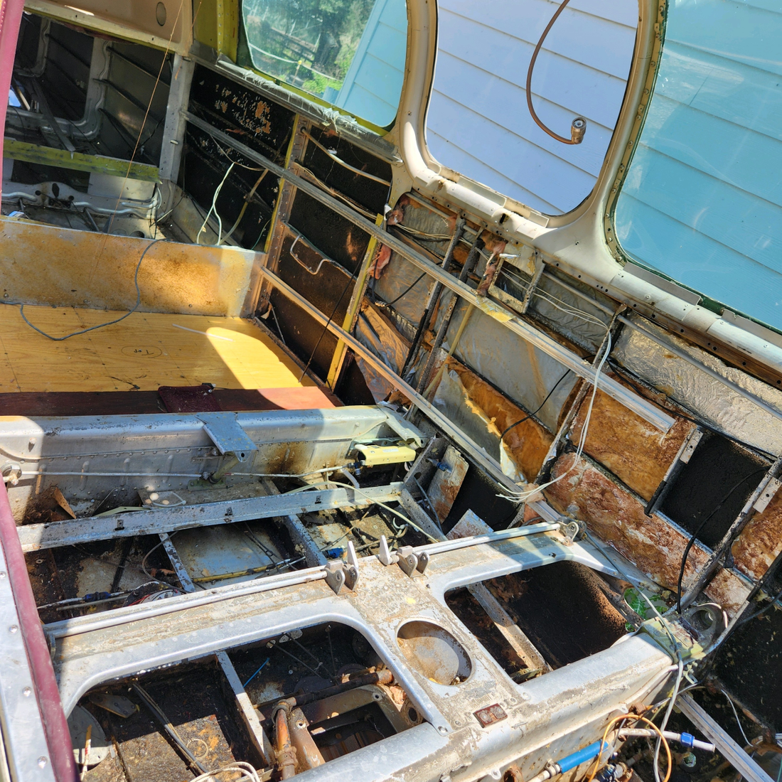Used aircraft parts for sale, BONANZA F35 S/N D4260 BEECHCRAFT F35 FUSELAGE BELY LANDING- -OR IS SOLD IN PARTS.