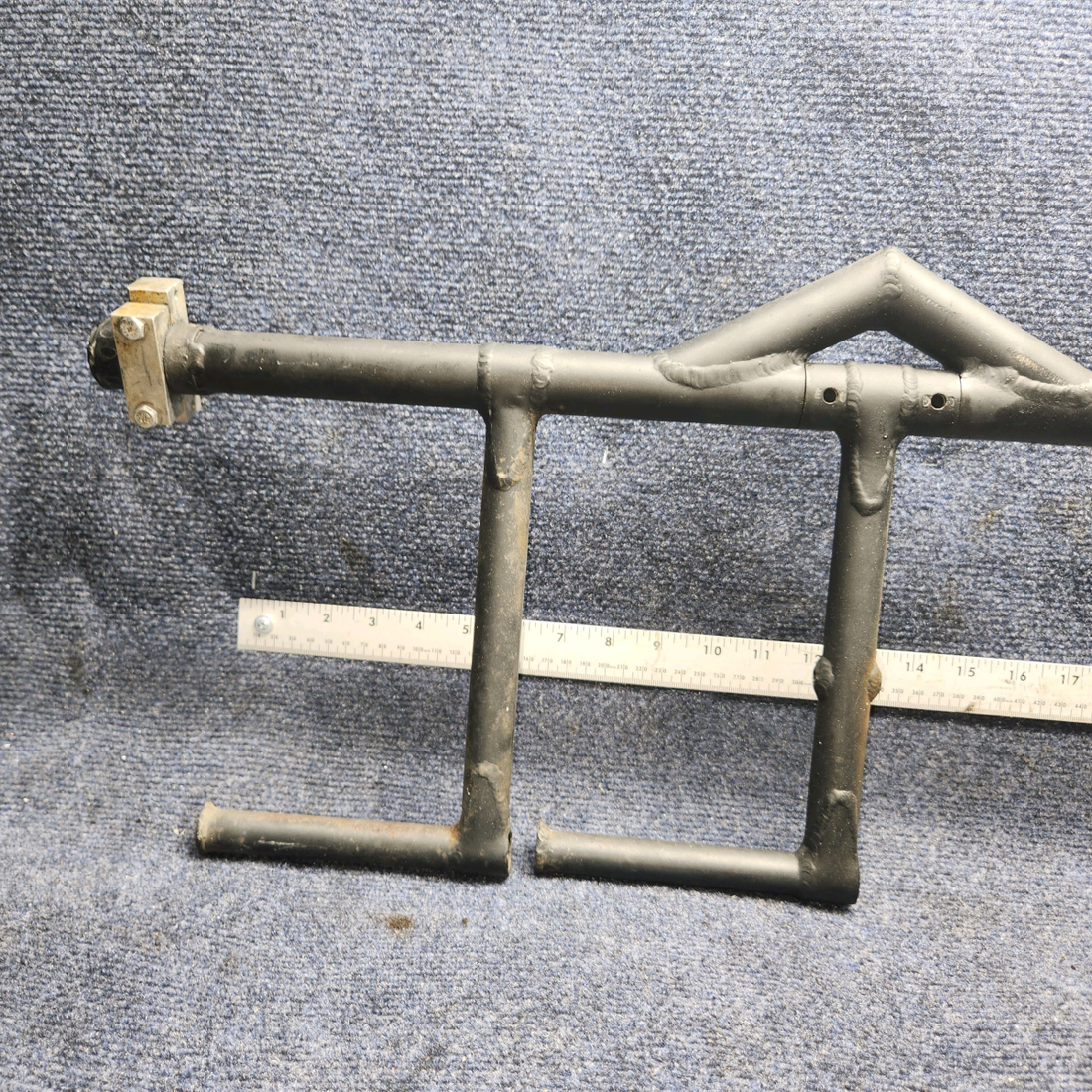 Used aircraft parts for sale, 22370-000 / 22048-000 PIPER PA-24-250 Rudder Pedal Bar w Pilot Pedals & Links