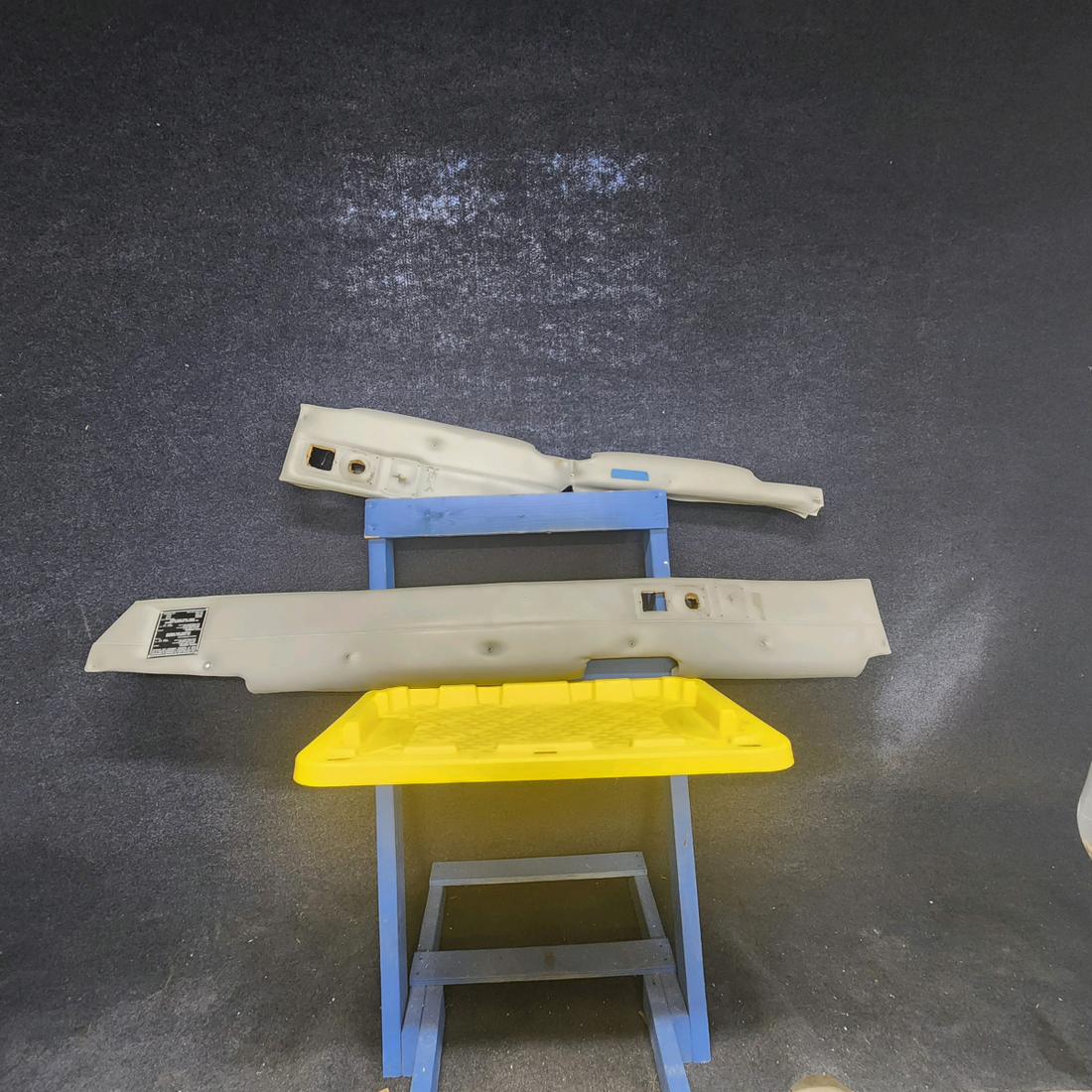 Used aircraft parts for sale, 169-534024-601 , 169-534024-602 , 169-534025-601 Beechcraft A23A Musketeer Custom III PILOT/CO-PILOT/REAR SEAT AND LATERAL IN GOOD CONDITION