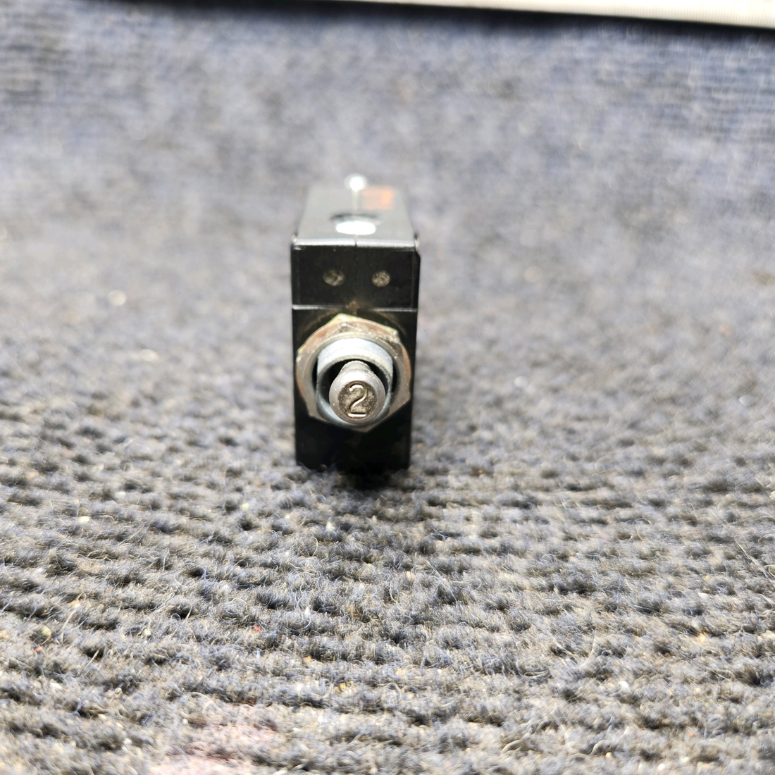 Used aircraft parts for sale, W31X2M1G2 Tyco Electronics W31 Series PIPER PA-24-250 Circuit  Breaker 2 AMPS