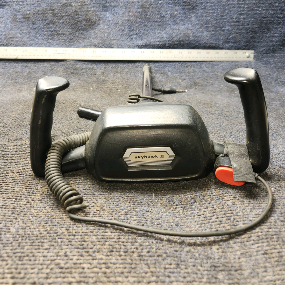 Used aircraft parts for sale, 0513260-4 cessna 172N Control Wheel Assembly – LH & RH (No Mic Switch)