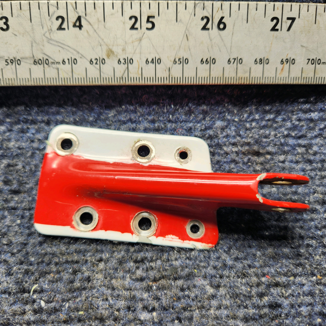 Used aircraft parts for sale, 79475-007 Piper PA28-140 Cabin Door Hinge Upper
