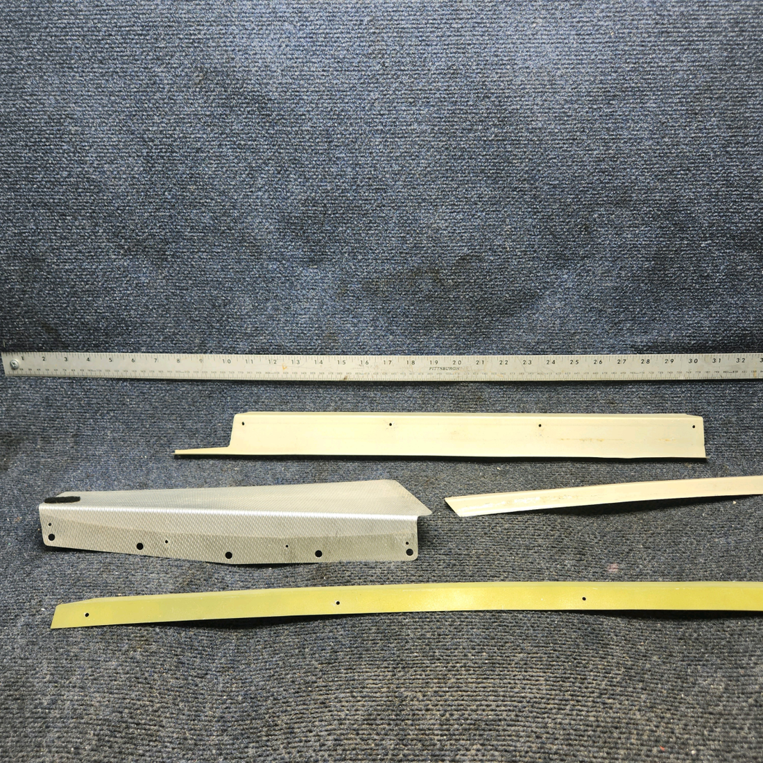 Used aircraft parts for sale, 630171-009 Piper PA28-140 REAR RH RETAINERS AND PLATE WINDOW SET