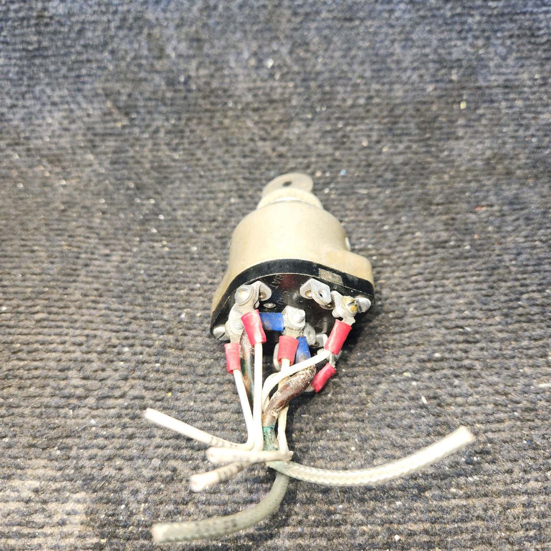 Used aircraft parts for sale, C292501-0203 Cessna 172F Ignition Switch with key