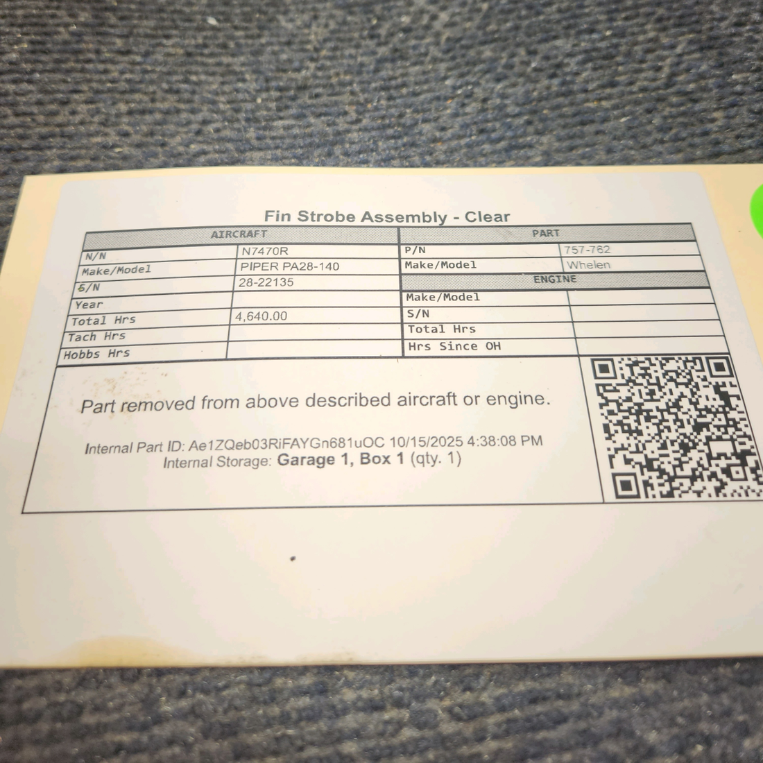 Used aircraft parts for sale, 757-762 Whelen PIPER PA28-140 Fin Strobe Light Assembly – Clear Lens