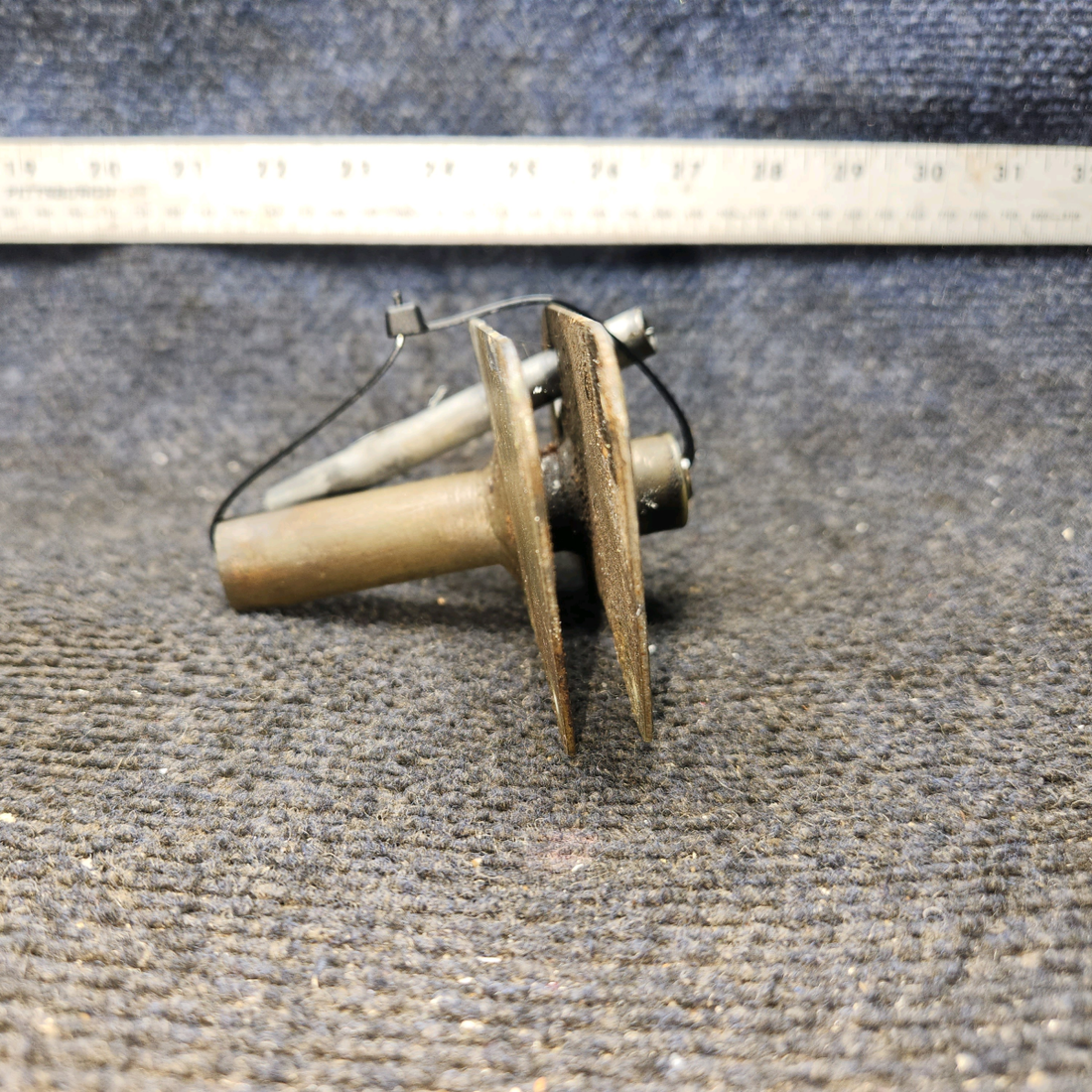 Used aircraft parts for sale, 0523223-1 Cessna 172 Aileron Bellcrank - RH