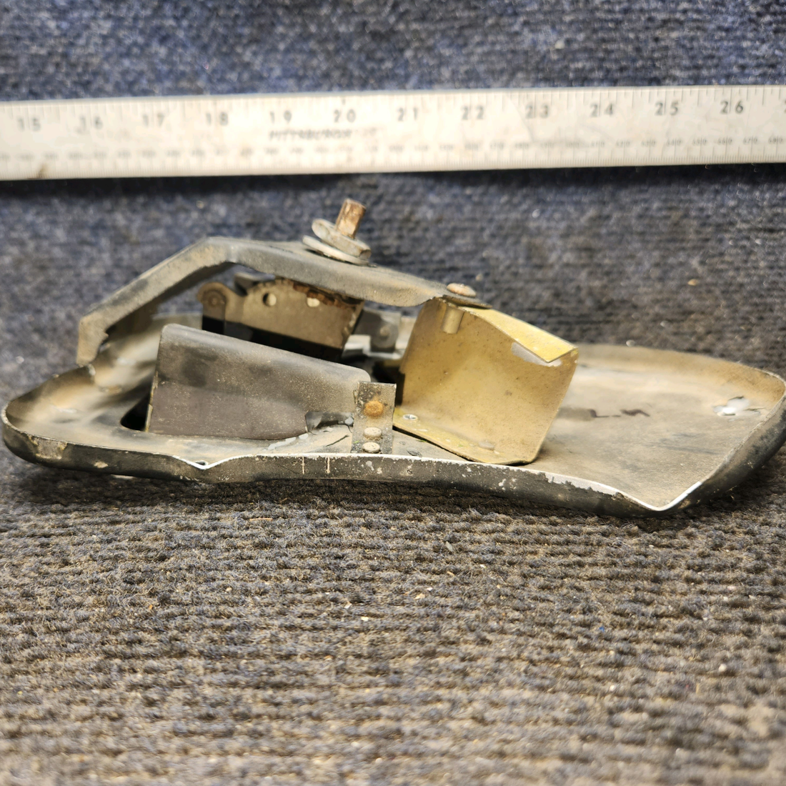 Used aircraft parts for sale, 62968-000 Piper PA-28-140 Ventilator Door and Actuator Assembly