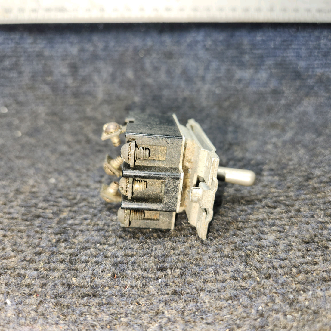 Used aircraft parts for sale, AN3226-3 BEECHCRAFT F35 Toggle Switch