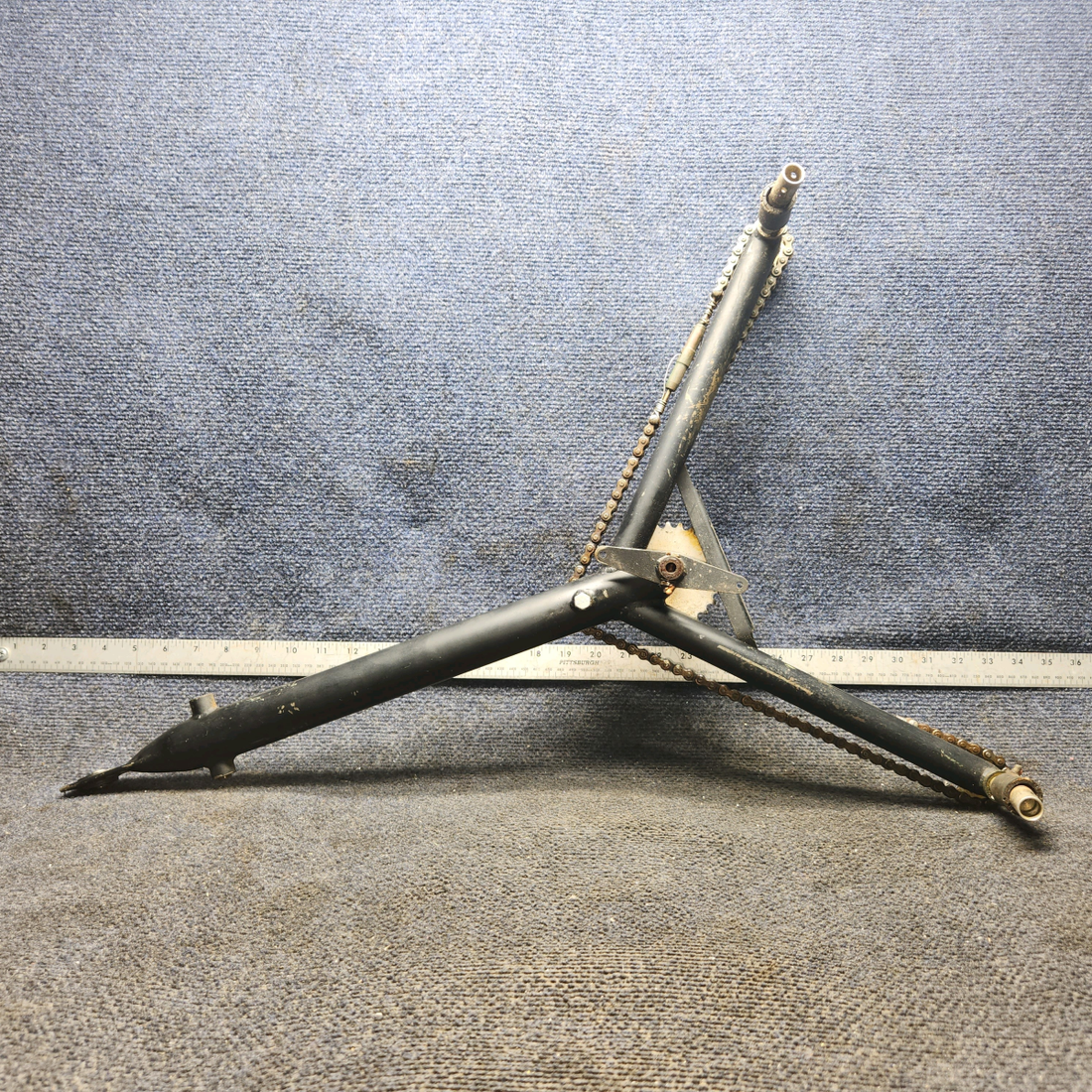 Used aircraft parts for sale, 0413368-1 cessna 150G Control “Y” Yoke Weld Assy with Chains and Gears