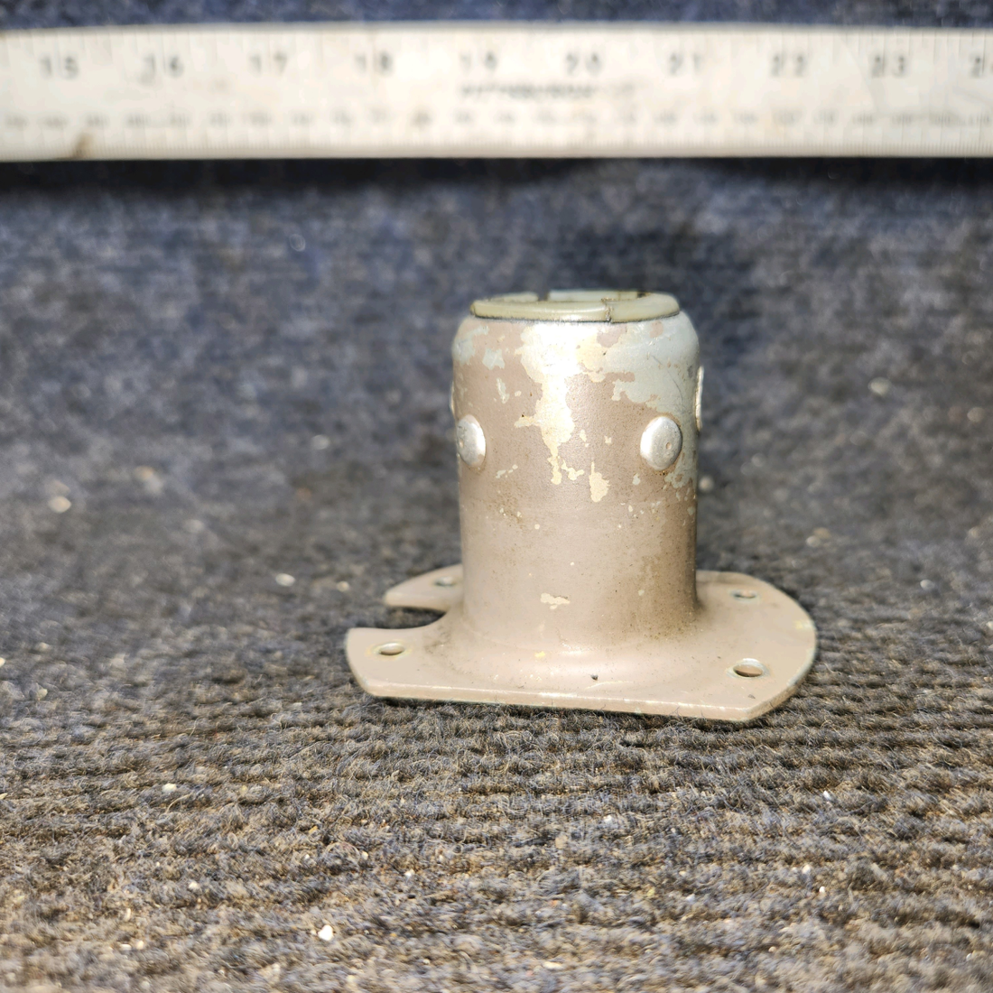 Used aircraft parts for sale, 0513311-1 Cessna 172E Control Tube Support LH