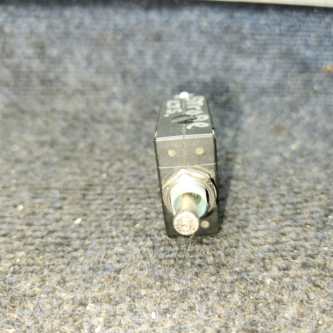 Used aircraft parts for sale, W31X2M1G5 Tyco Electronics W31 Series PIPER PA-24-250 Circuit Breaker – 5 Amps, Price per Each