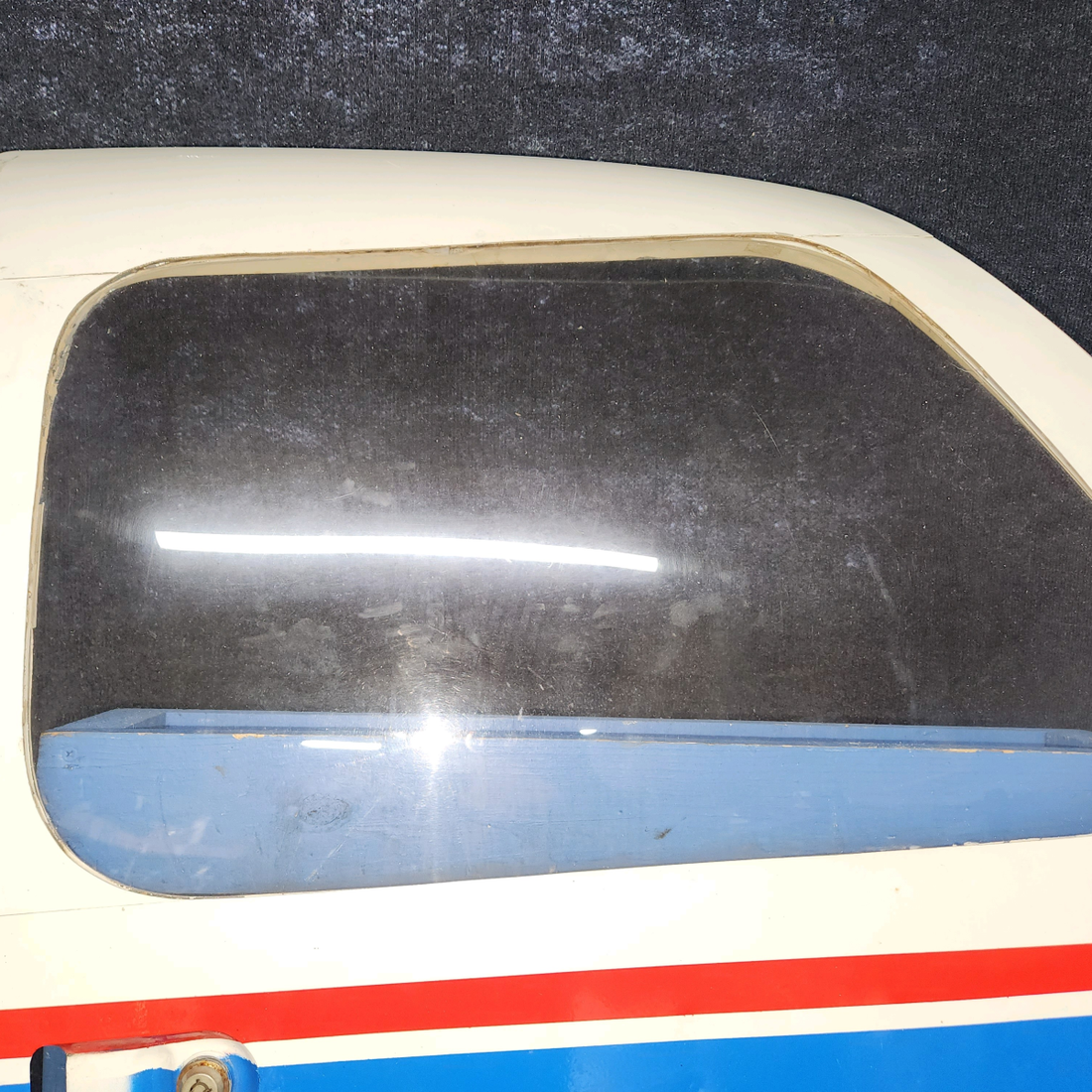 Used aircraft parts for sale, 79545-000 Piper PA28-140 Cabin Door Assy - No Hinges