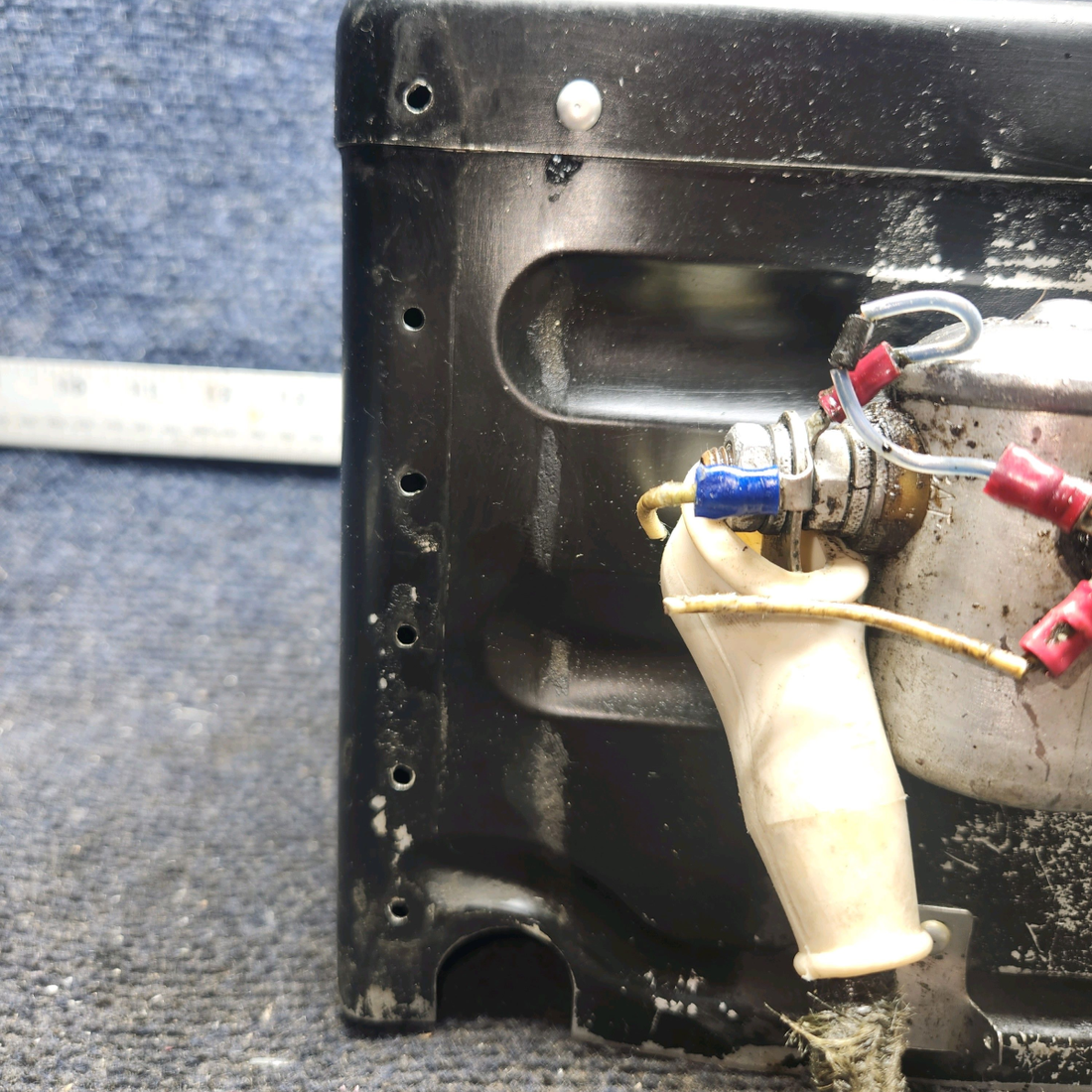Used aircraft parts for sale, 0413402-6 cessna 150G Battery Box Bottom
