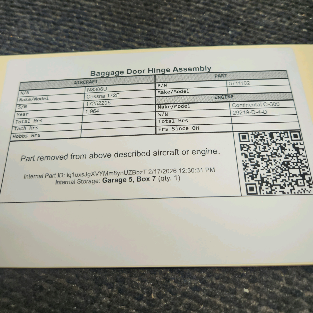 Used aircraft parts for sale, 0711102 Cessna 172F Baggage Door Hinge Assembly