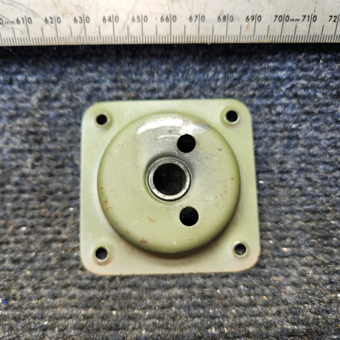 Used aircraft parts for sale, 0413195-3, 0511227-7 Cessna 172E Cabin Door Handle Plate Assembly with Shaft