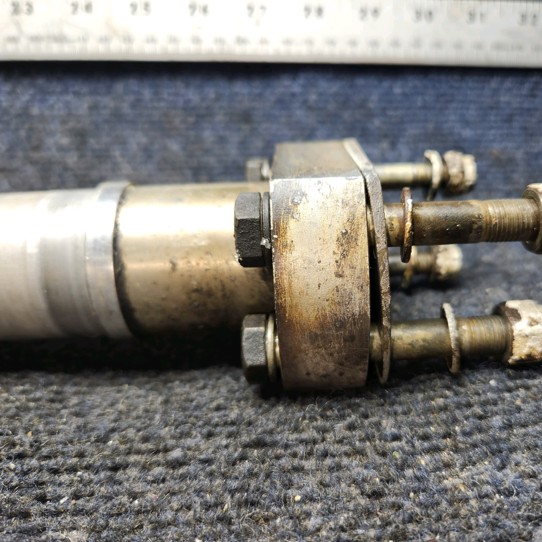 Used aircraft parts for sale, 0541124-1 Cessna 172 Main Landing Gear Aluminum Axle w Shim