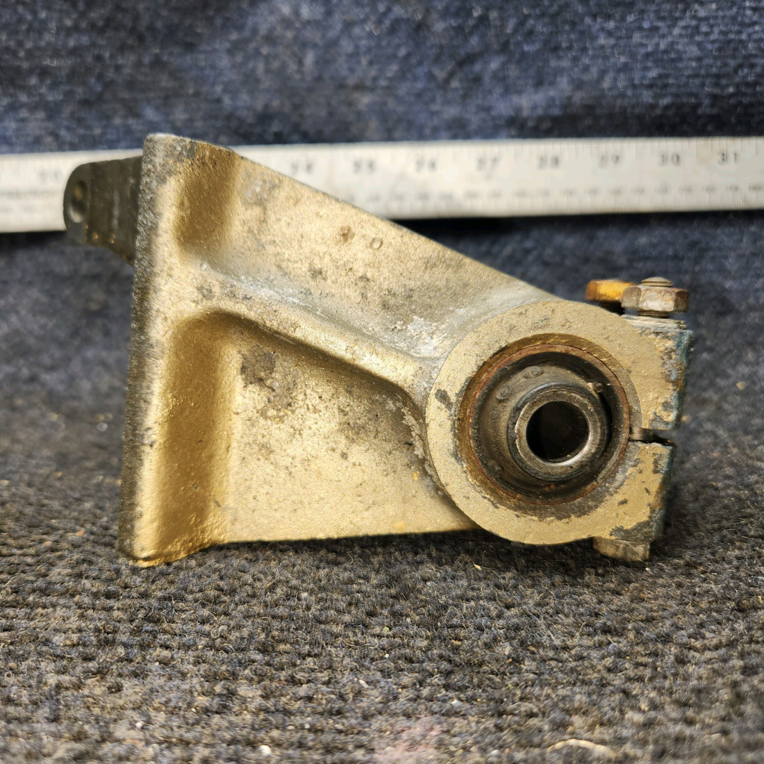 Used aircraft parts for sale, 40044 Continental O-300-D Cessna 172F Engine Mount Bracket Right Rear