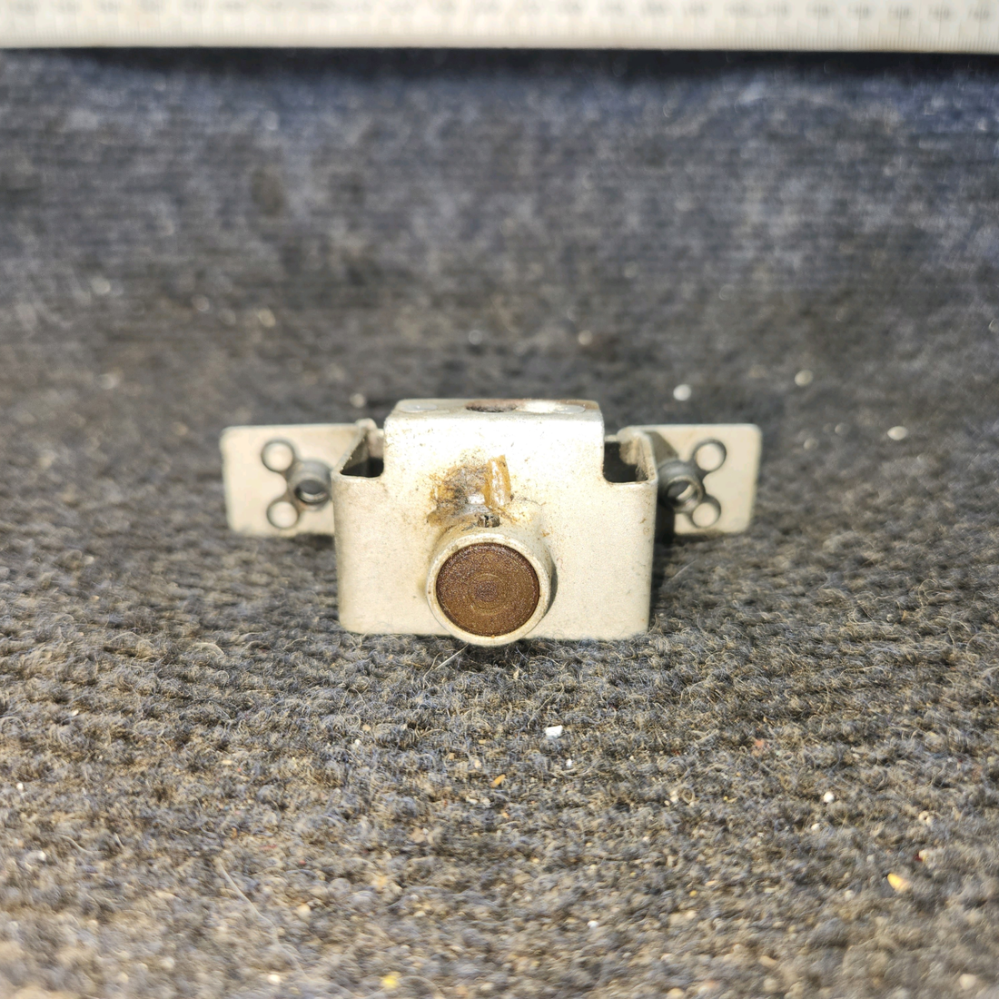 Used aircraft parts for sale, 0412066-1 cessna 150G Cabin Door Rotary Clutch Assembly