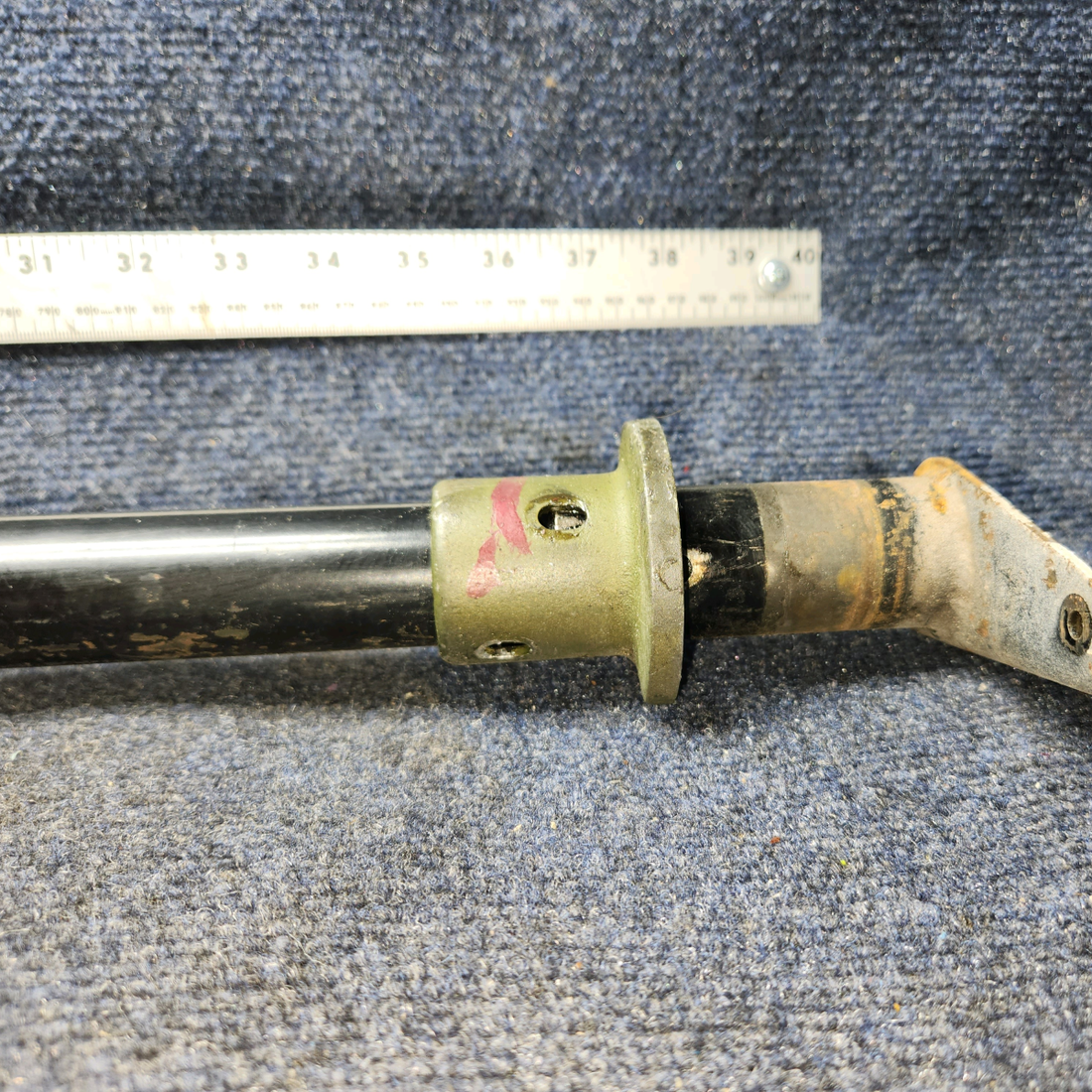 Used aircraft parts for sale, 62705-000 Piper PA28RT-200 Flap Torque Tube Assembly