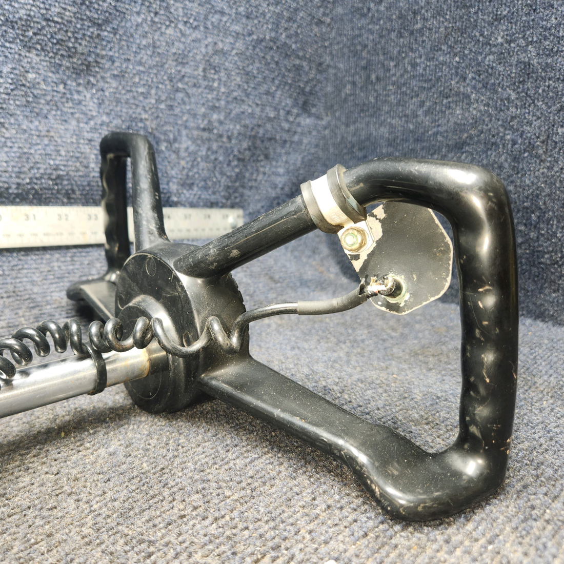 Used aircraft parts for sale, 78729-002 PIPER PA28-140 Control Wheel Assembly- 3/4 Diameter