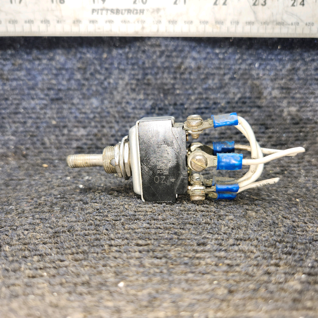 Used aircraft parts for sale, MS25201-6 cessna 150G Three-Position Reset Switch