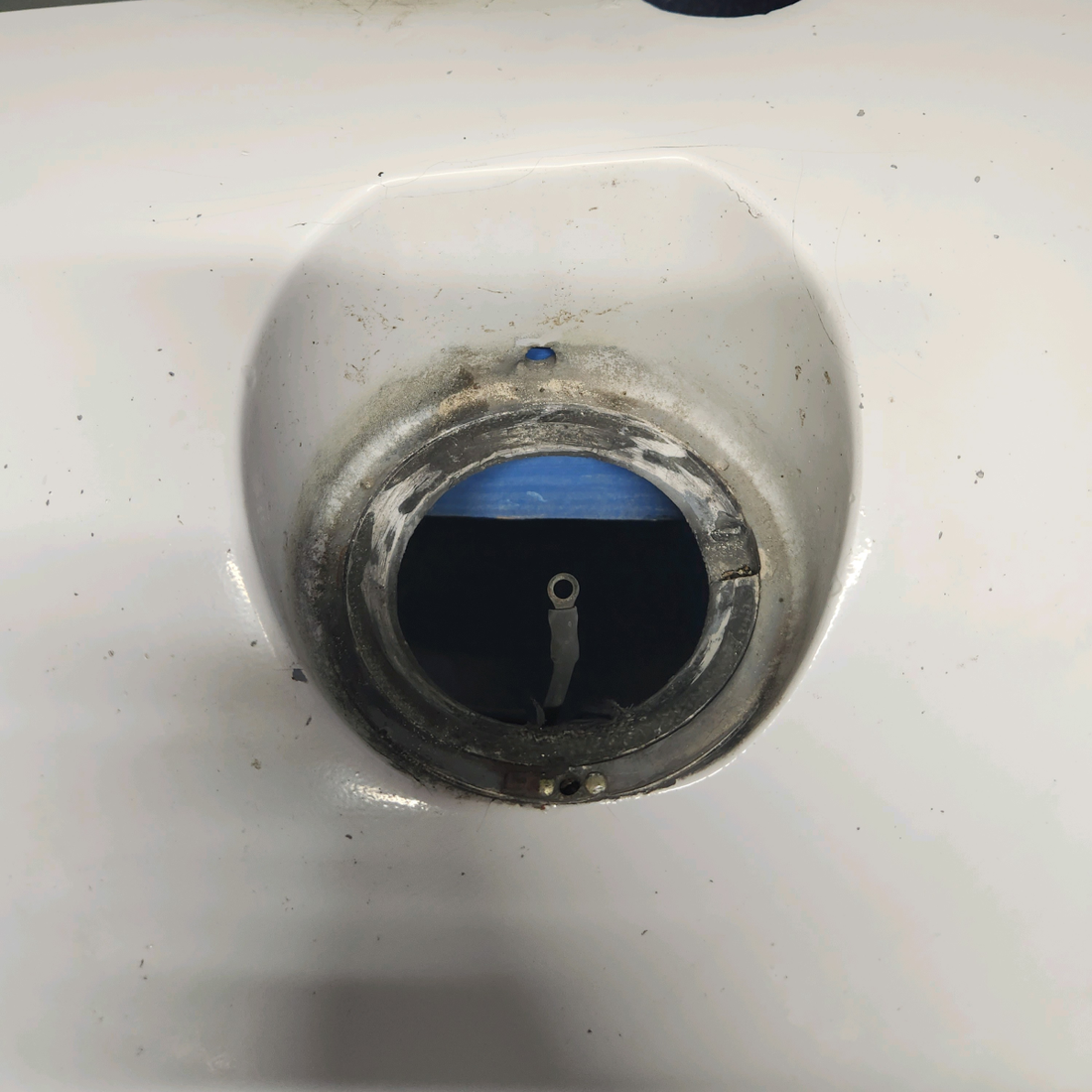 Used aircraft parts for sale, 35699-003 PIPER PA28-161 Warrior III LOWER NOSE COWL SOME SCRASH SEE PHOTOS FOR DETAIL