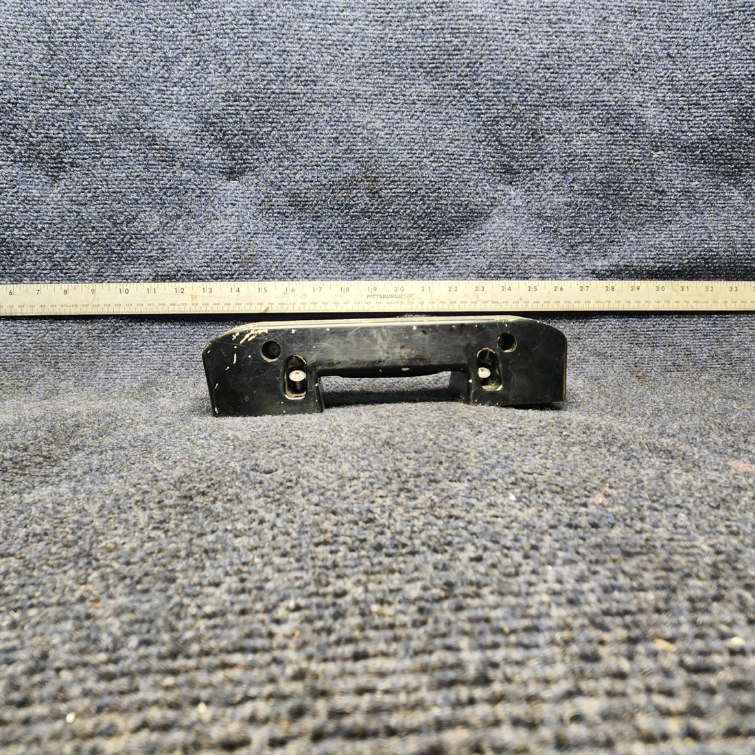 Used aircraft parts for sale, 1414082-20 CESSNA 172K ARMREST ASSEMBLY