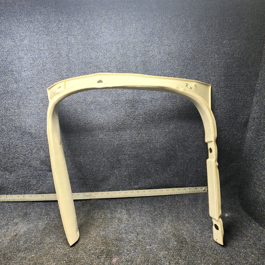 Used aircraft parts for sale, 58-530169-25 Beechcraft F33A MOULDING ASSEMBLY