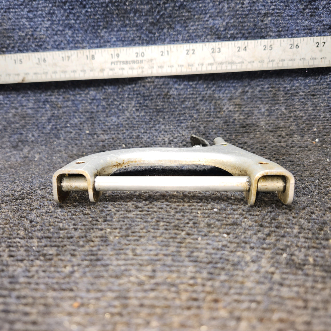 Used aircraft parts for sale, 35-815118 Beechcraft 35-33 Landing Gear Door Idler