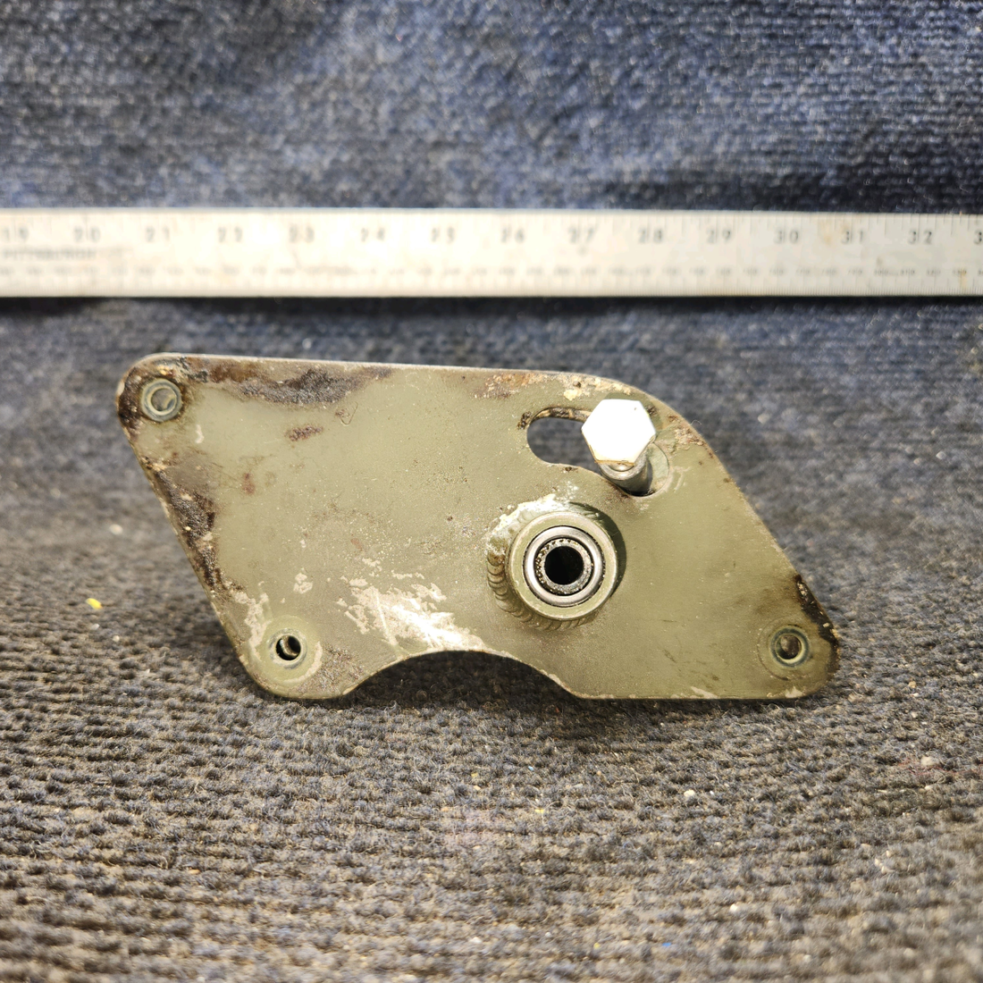 Used aircraft parts for sale, 0523223-1 cessna 150G Aileron Bellcrank Assembly – RH