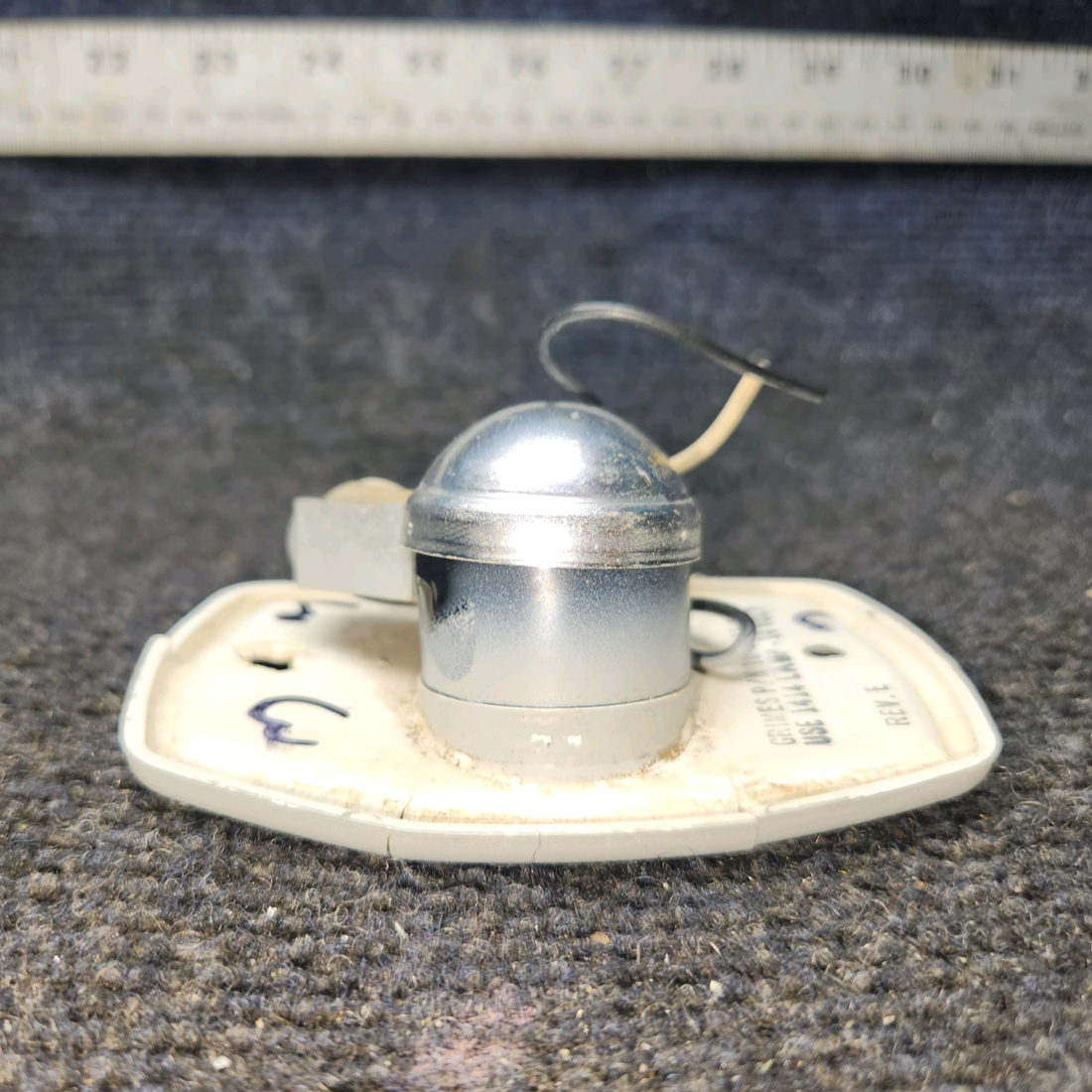 Used aircraft parts for sale, 572-524 Grimes Piper PA32RT-300 Reading Light W/Switch (14 V)