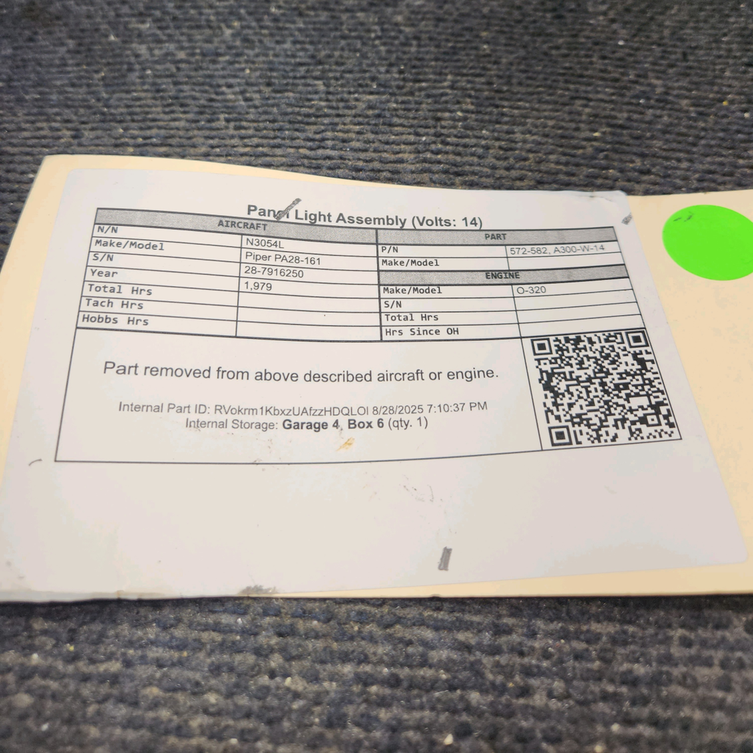 Used aircraft parts for sale, 572-582 Piper PA28-161 Panel Light Assembly (Volts: 14)