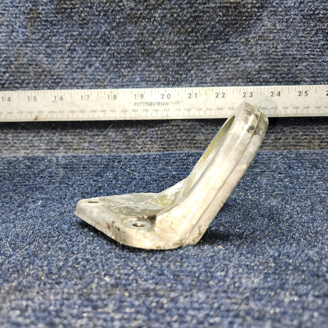 Used aircraft parts for sale, 37107-000 piper pa34-200t Engine Mount Bracket