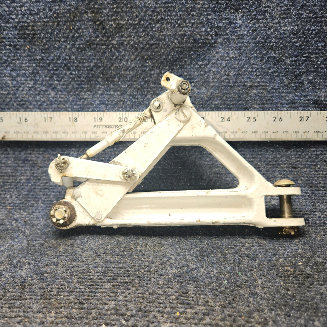 Used aircraft parts for sale, 67025-002 PIPER PA28RT-201 Main Gear Truss Link Assy w/Fitting