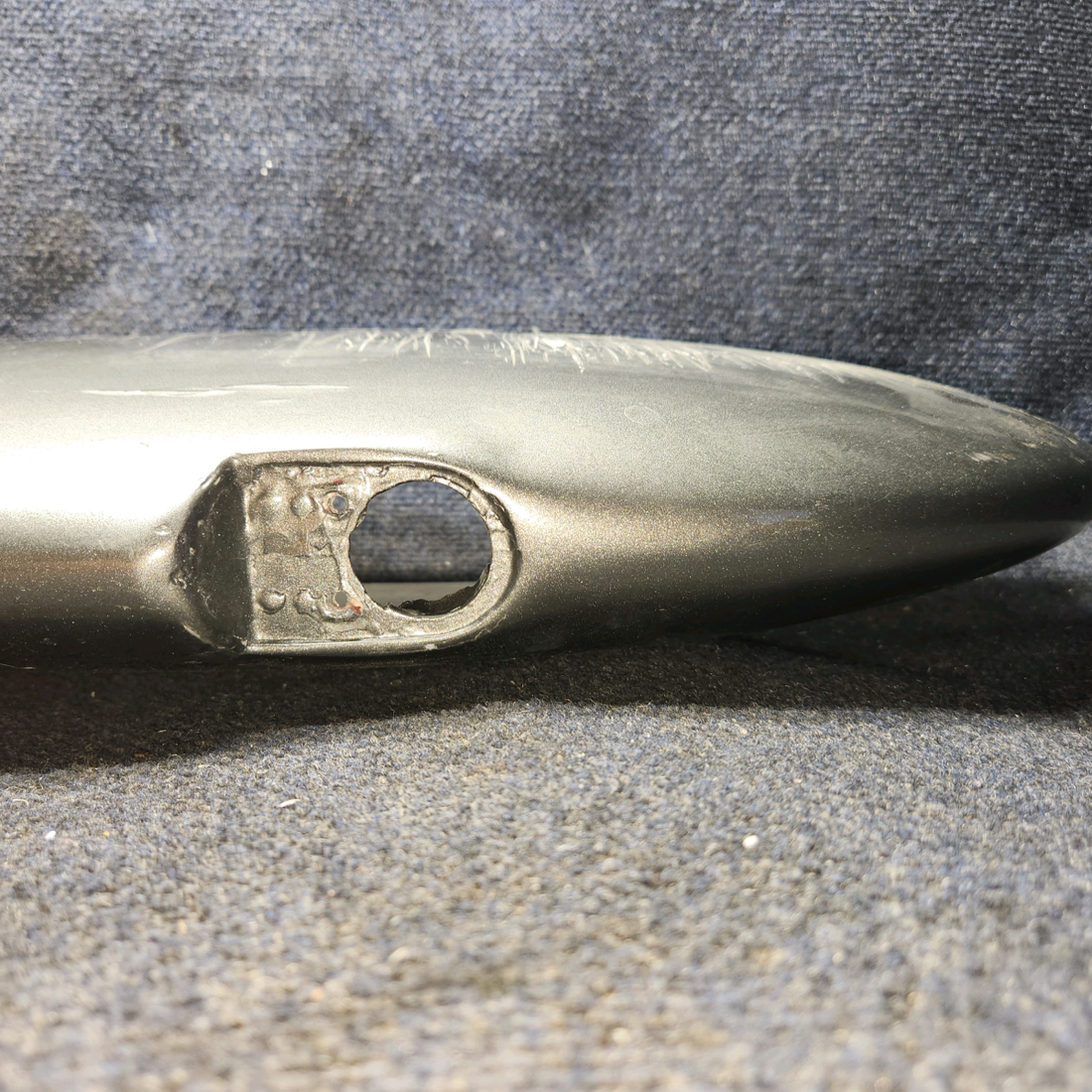 Used aircraft parts for sale, 0723200-6 Cessna 172E Wing Tip RH (Cracked)