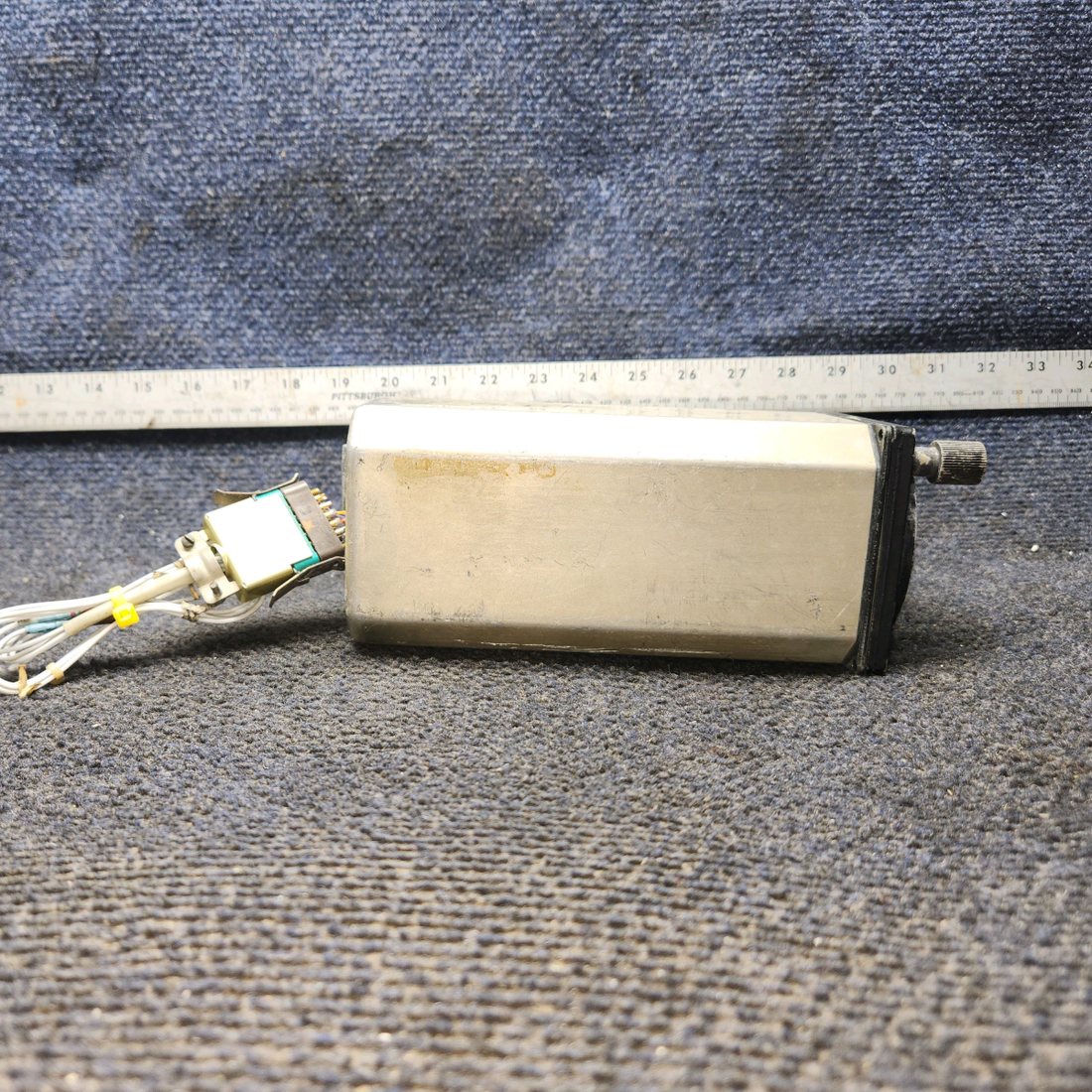 Used aircraft parts for sale, 066-3008-01 King KI-201B Cessna 172 Course Select Indicator
