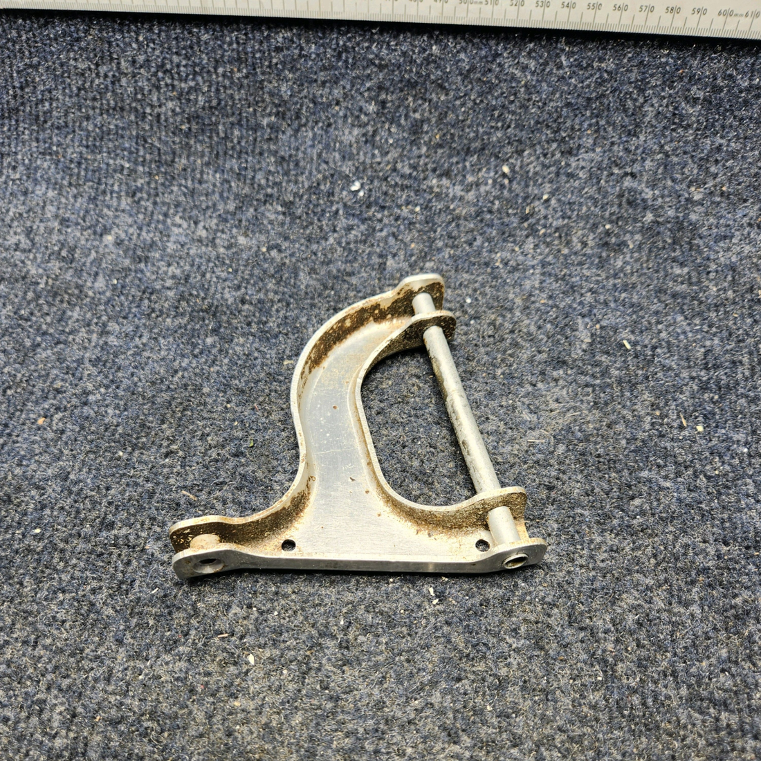 Used aircraft parts for sale, 35-815118 BEECHCRAFT F35 LANDING GEAR DOOR IDLE