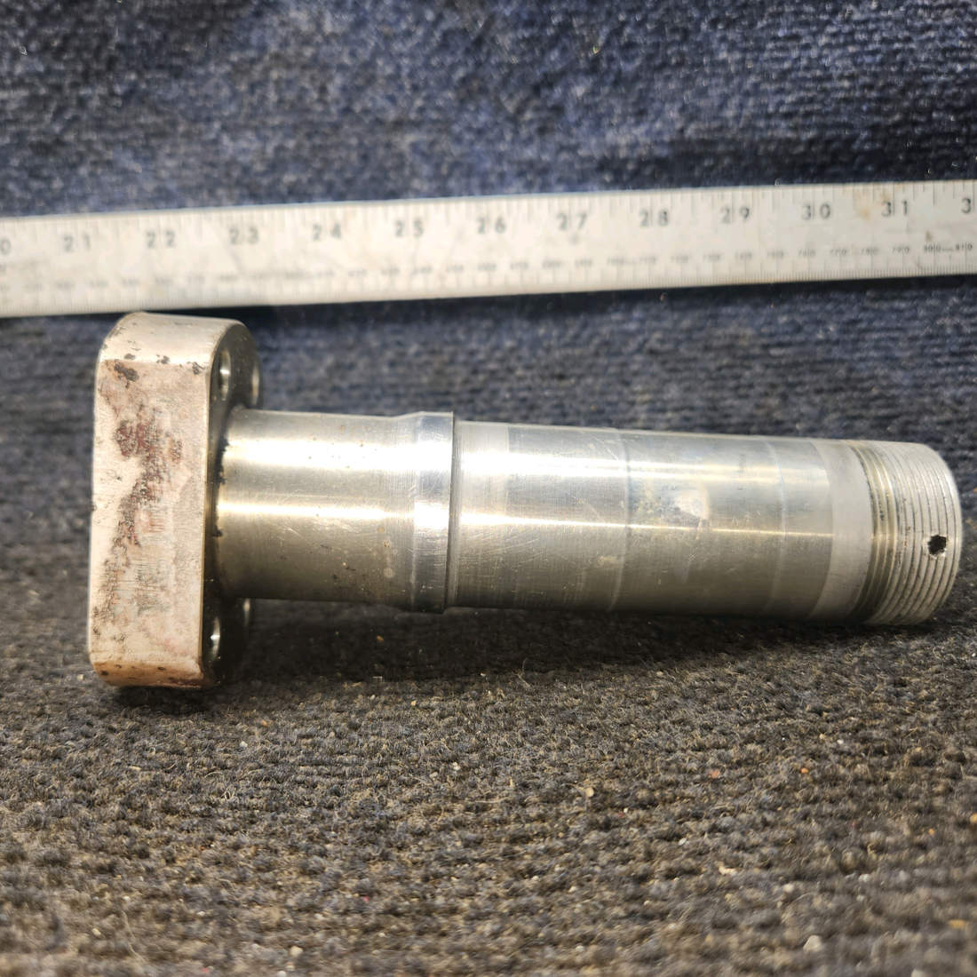 Used aircraft parts for sale, 0541124 cessna 150G Main Gear Axle
